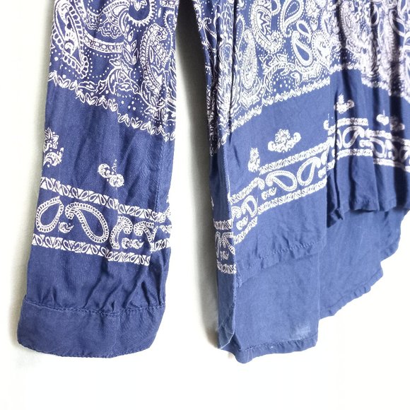 H & M LOGG Blue & White Bandana Print Tunic Top LG - Picture 6 of 10